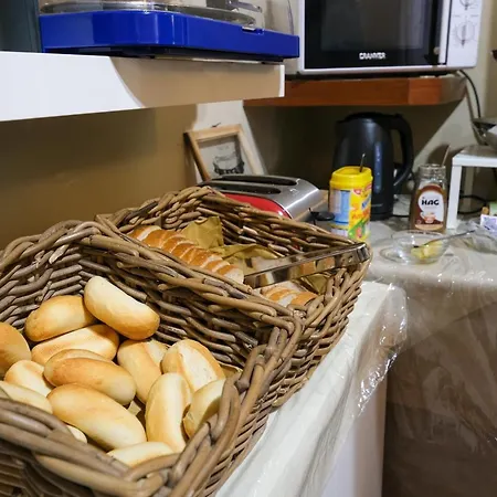 San Tommaso بيت ضيافة 2*